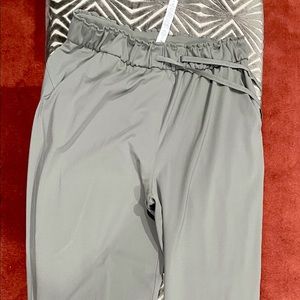 Lululemon 7/8th length on the fly pants